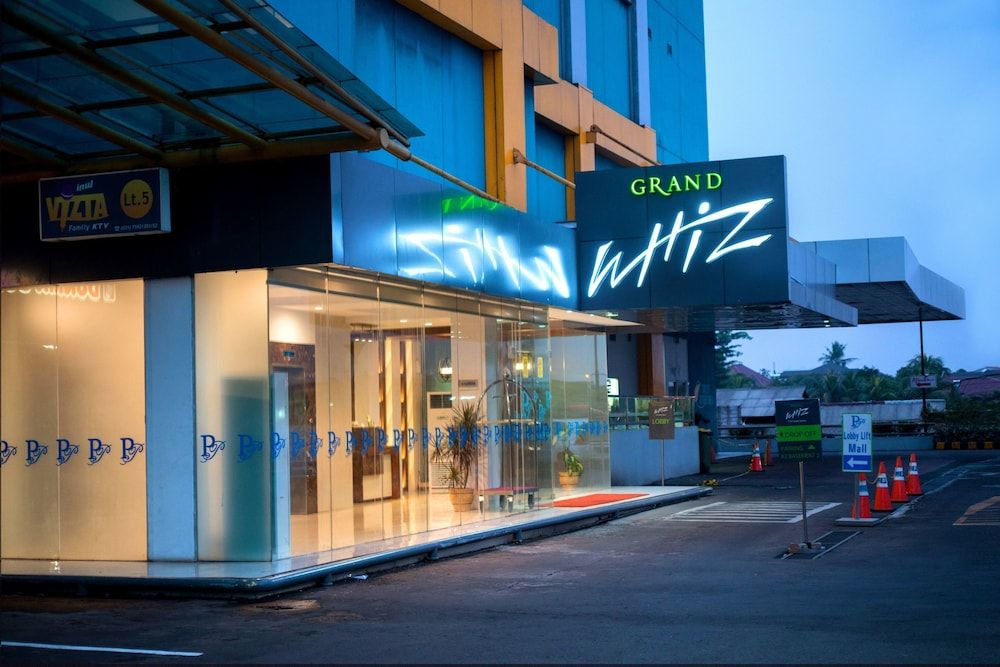 undefined Grand Whiz Hotel Poins Simatupang Jakarta 3