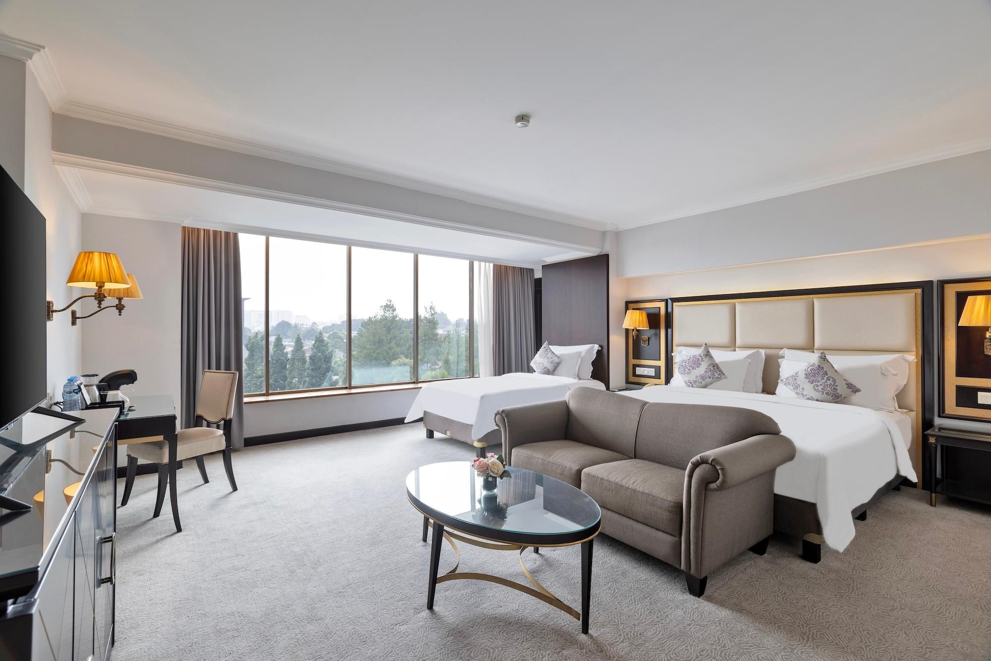 Premier Suite