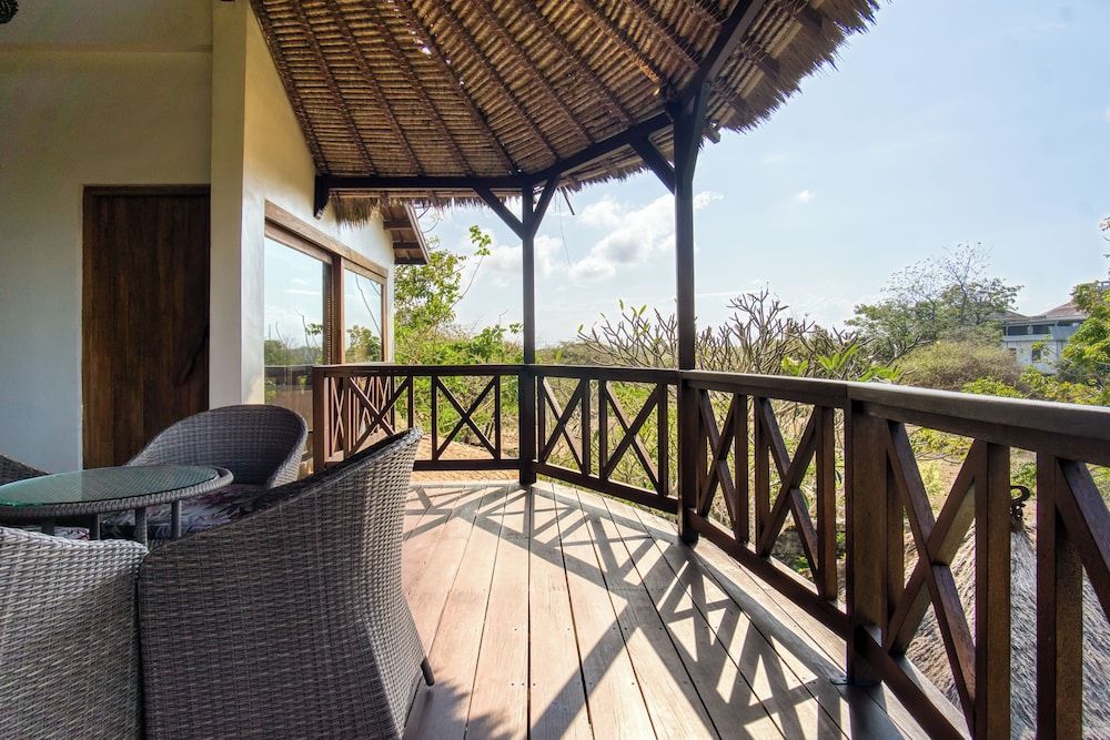 Breezy Point Villas Exclusive Villa, 3 Bedrooms, Private Pool, Garden View (Flamboyant House) 8