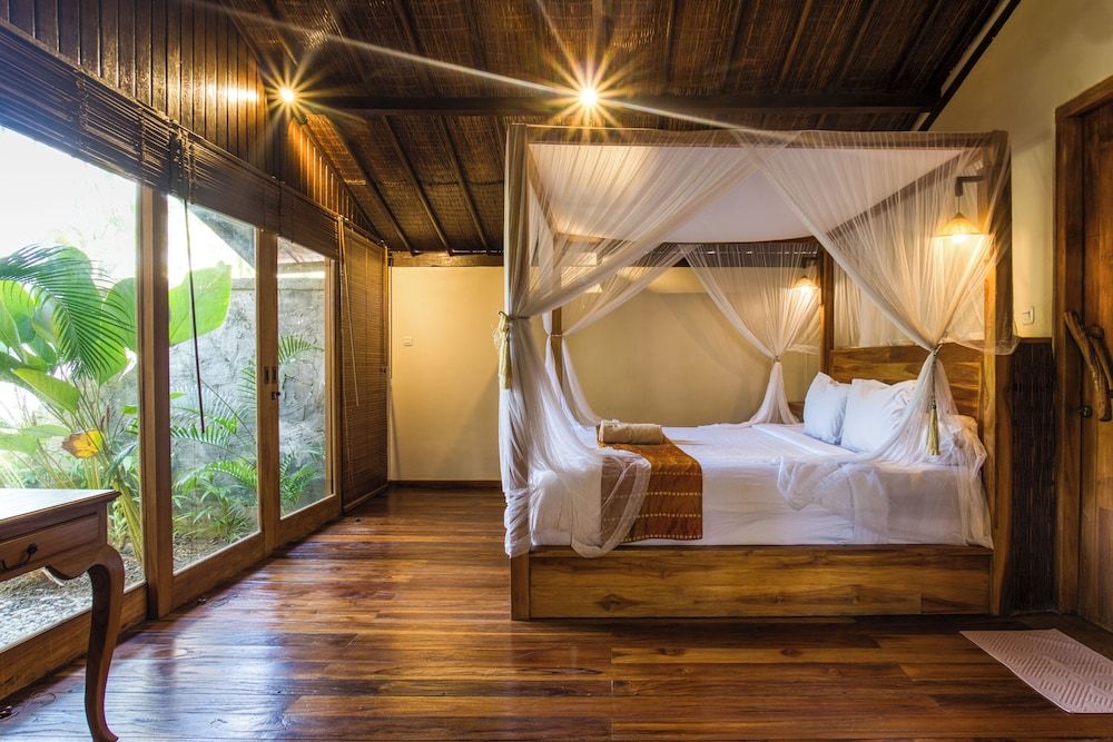 Breezy Point Villas Exclusive Villa, 3 Bedrooms, Private Pool, Garden View (Flamboyant House) 7