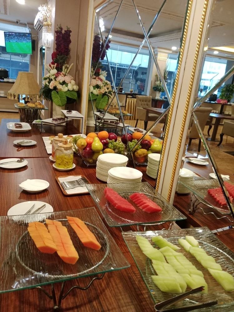 undefined Hotel Olympic 9