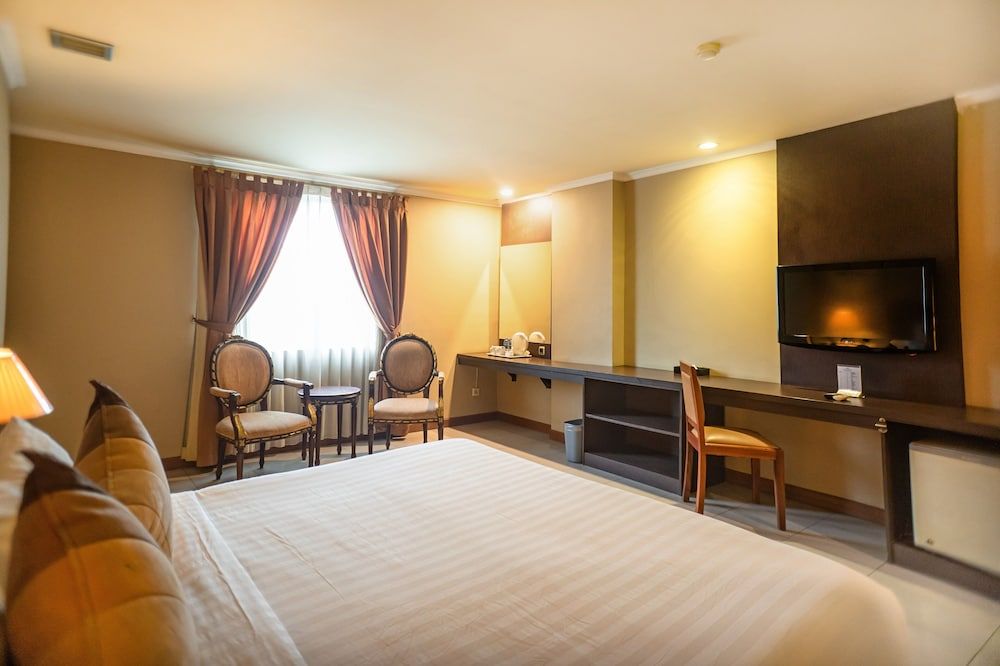 undefined Hotel Olympic 3