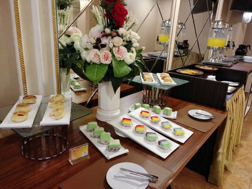 undefined Hotel Olympic 8