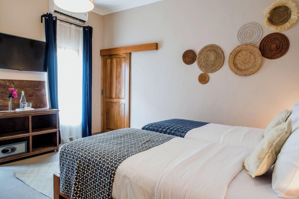 Pesona Beach Resort & Spa Classic Twin Room 3