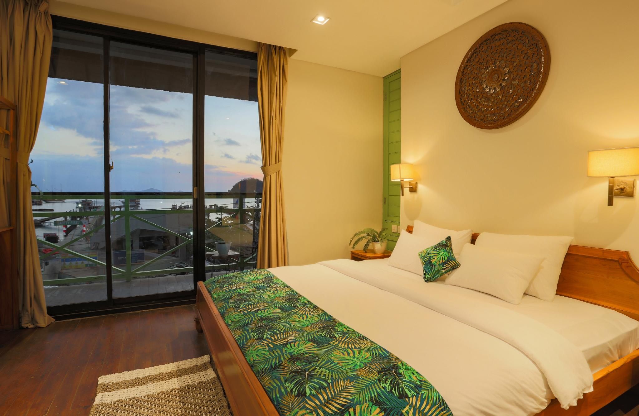 undefined Eco Tree O'tel 8