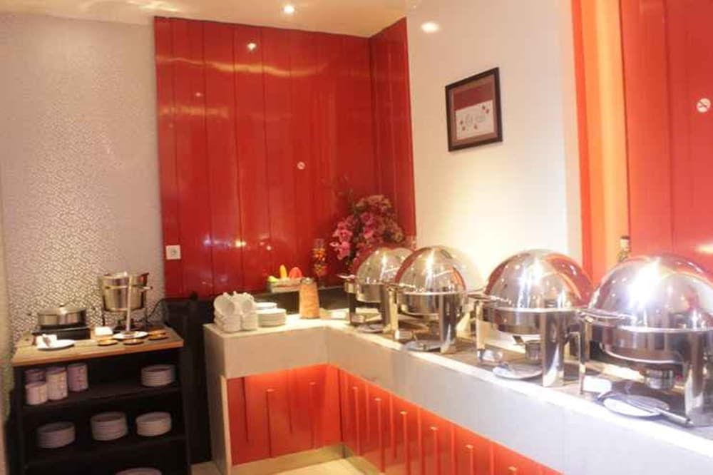 undefined Redstar Hotel 10