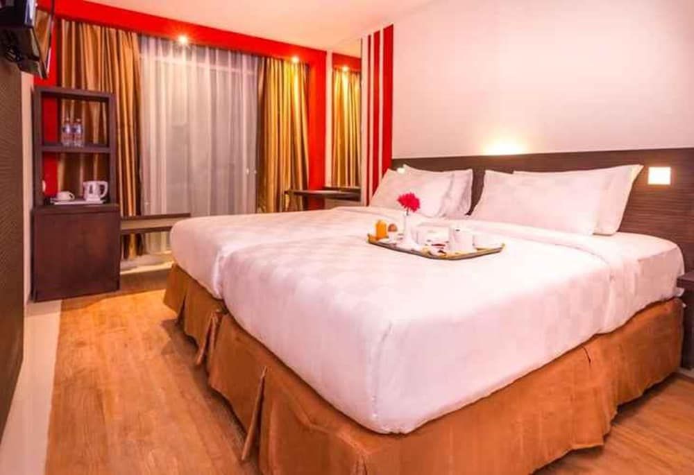 undefined Redstar Hotel 2