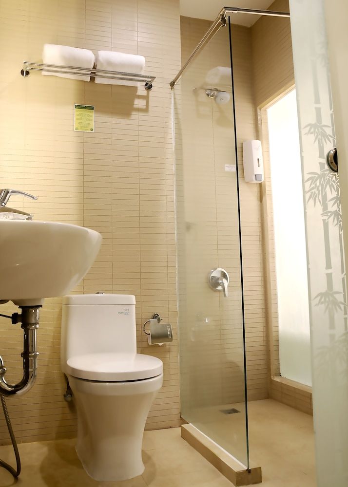 Biz Boulevard Hotel Superior Room 5