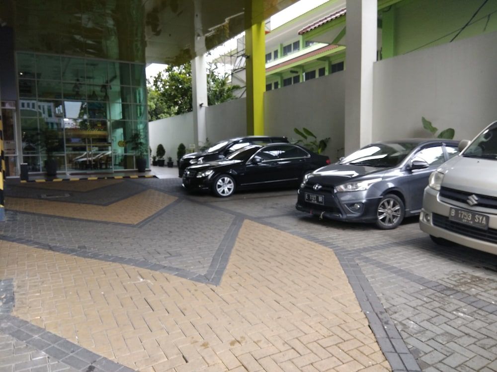 undefined MaxOneHotels.com at Kramat 6