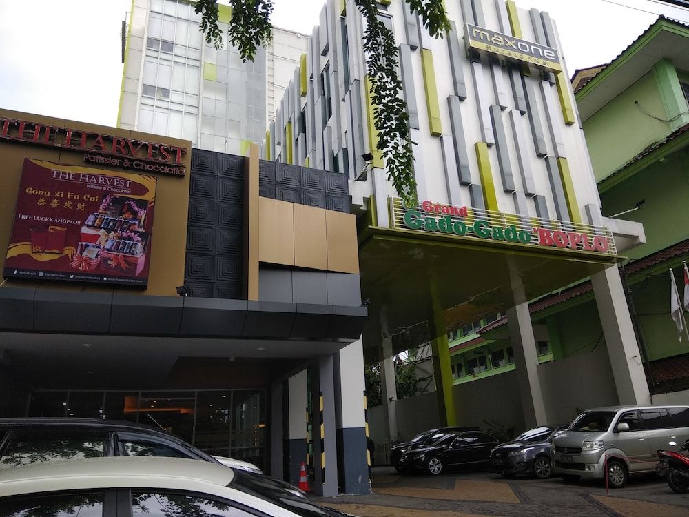 undefined MaxOneHotels.com at Kramat 5