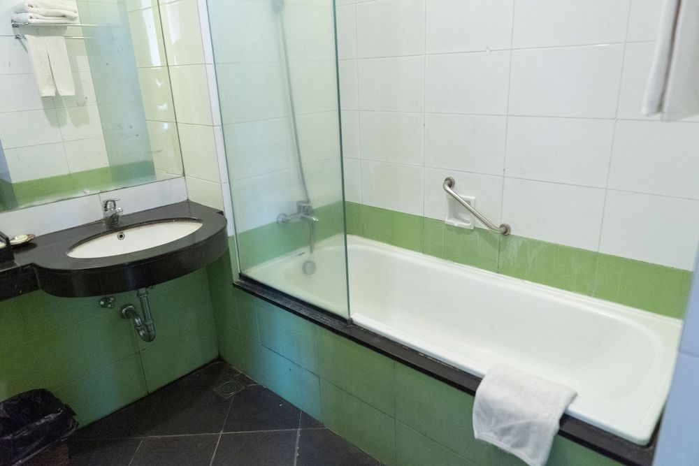 Green Valley Resort Superior Room 6