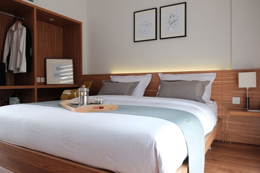 Flat06 Tendean Superior Room, 1 King Bed 5