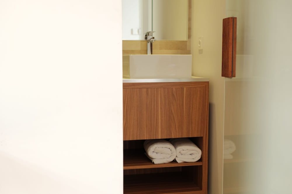 Flat06 Tendean Superior Room, 1 King Bed 6