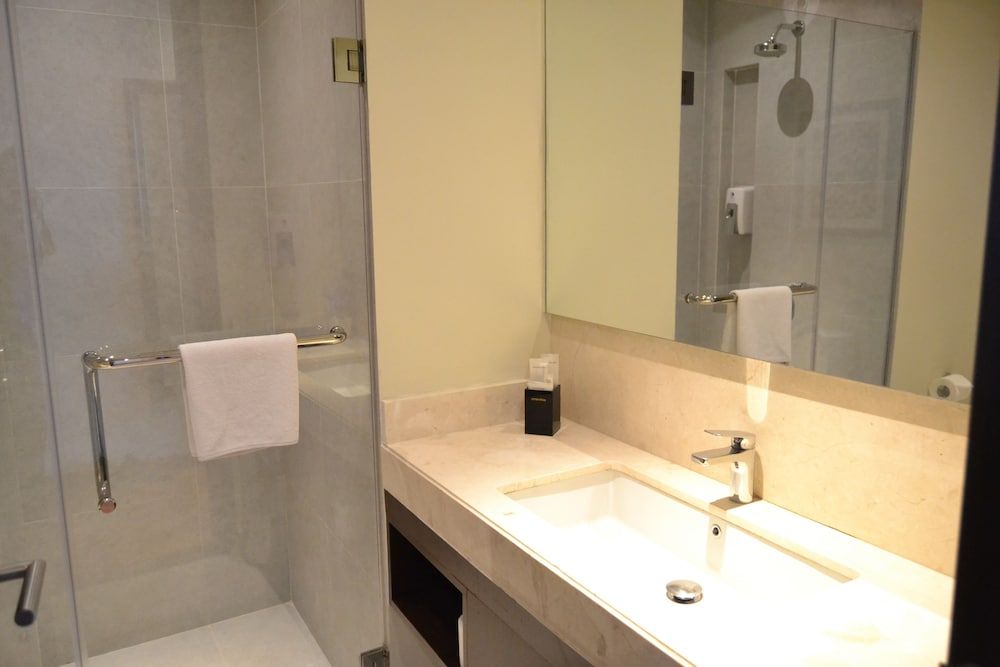 Premier Place Surabaya Airport Queen Classic Smoking 4