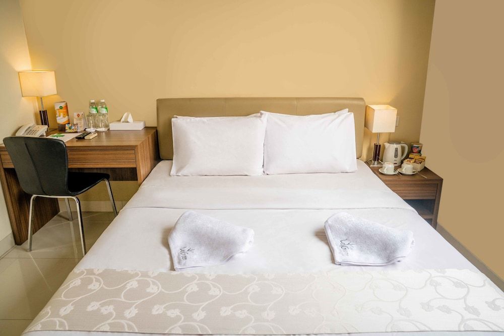 undefined LeGreen Suite Gatot Subroto 9