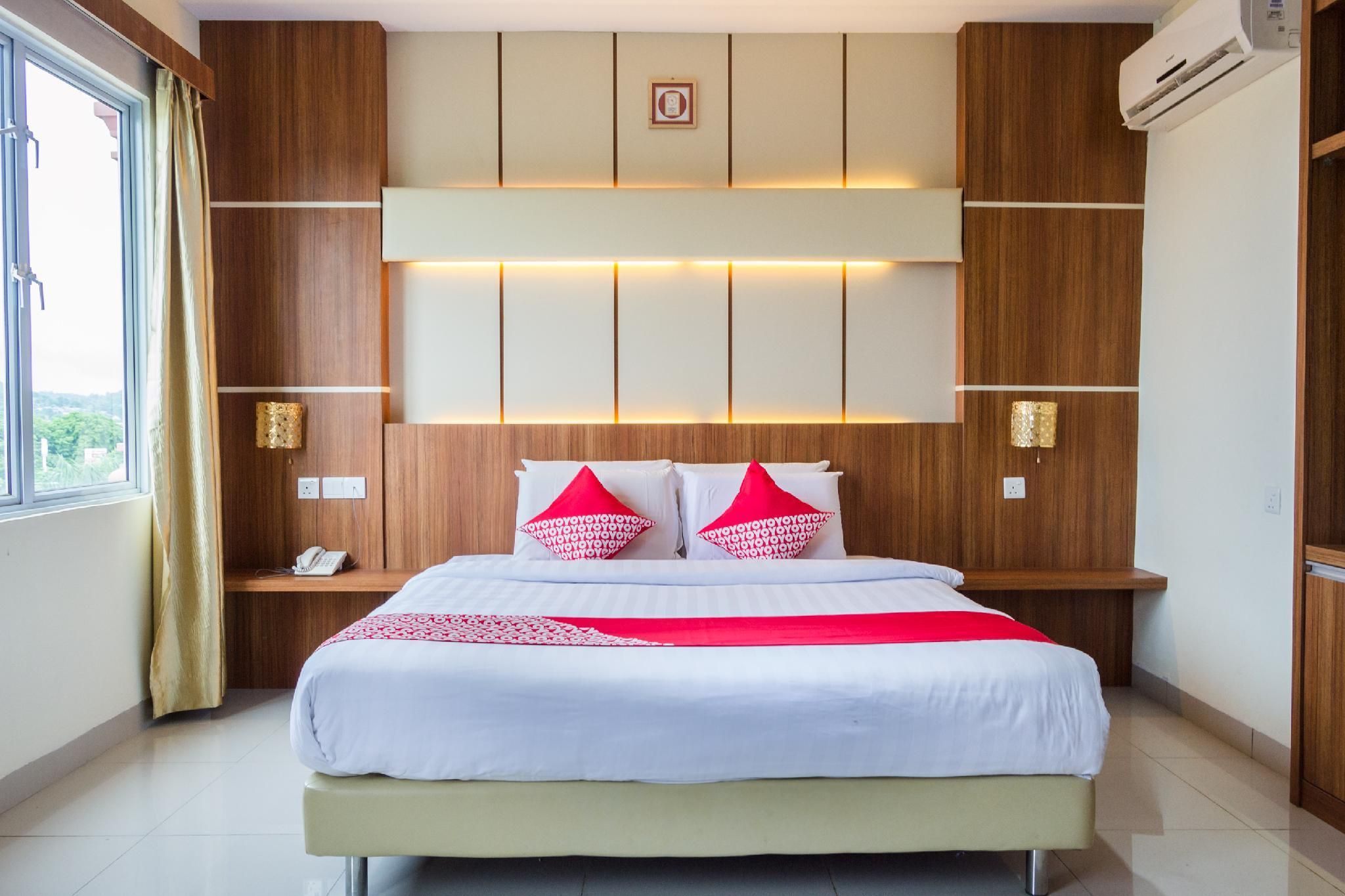 undefined Aviari Hotel 5