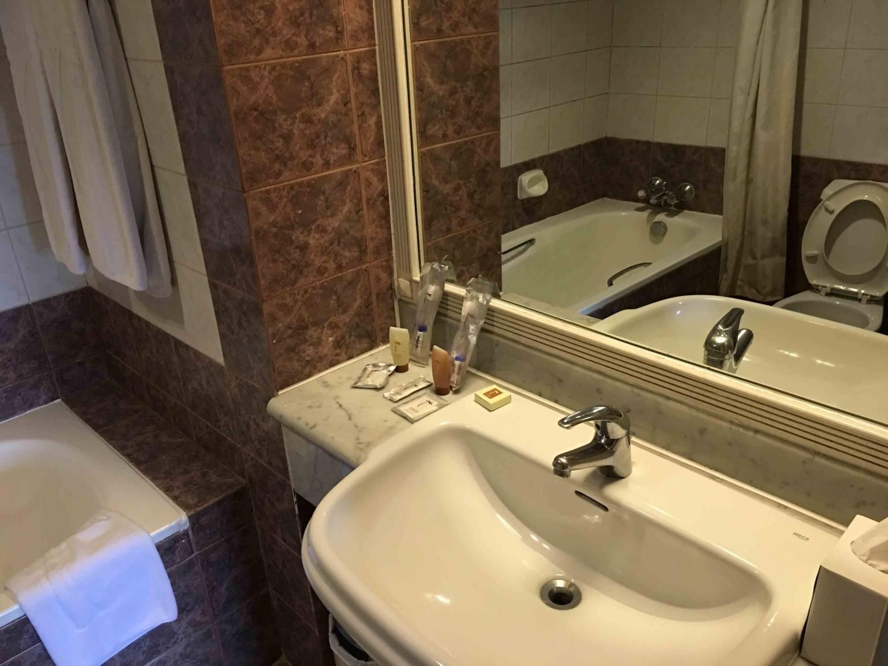 undefined Grand Tropic Suites Hotel 9