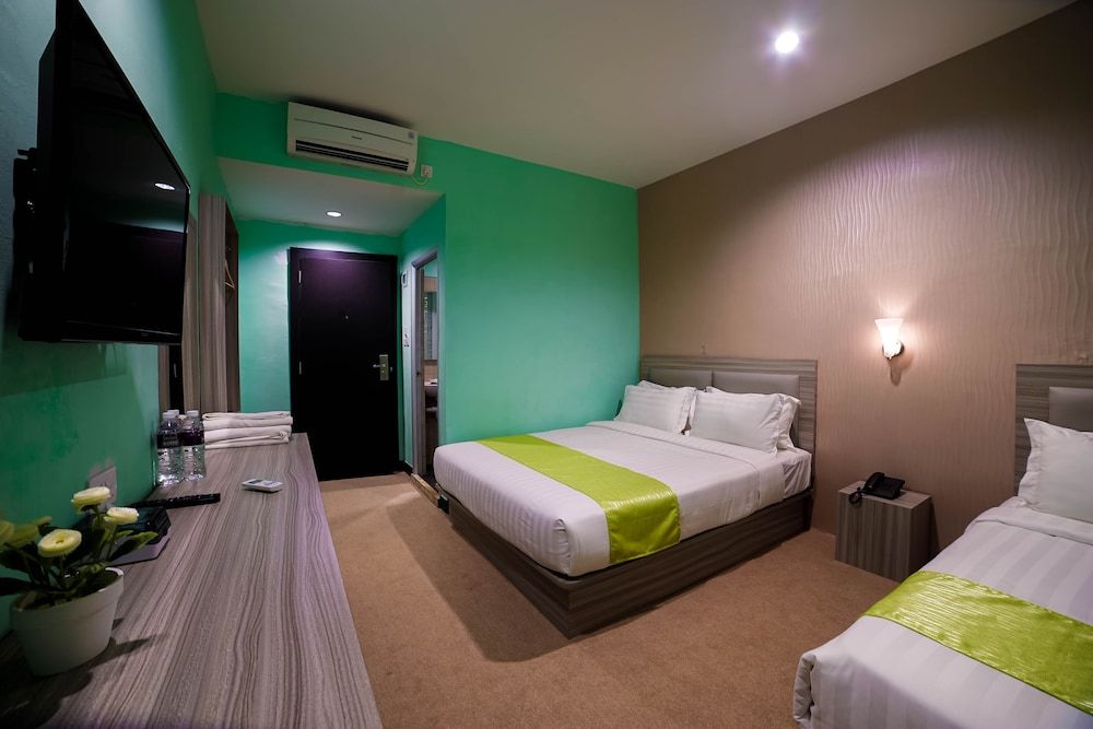 Greenland Hotel Batam Grand Deluxe (3 persons) 3
