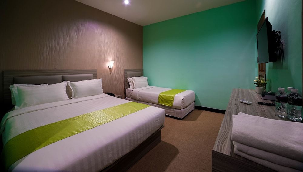 undefined Greenland Hotel Batam 5