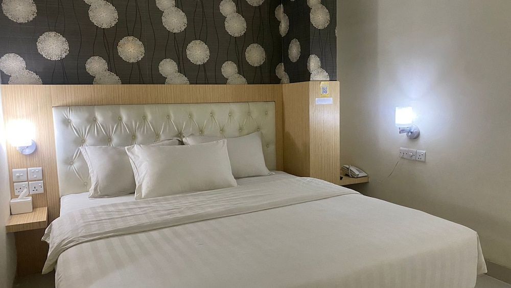 undefined Kaliban Hotel 6