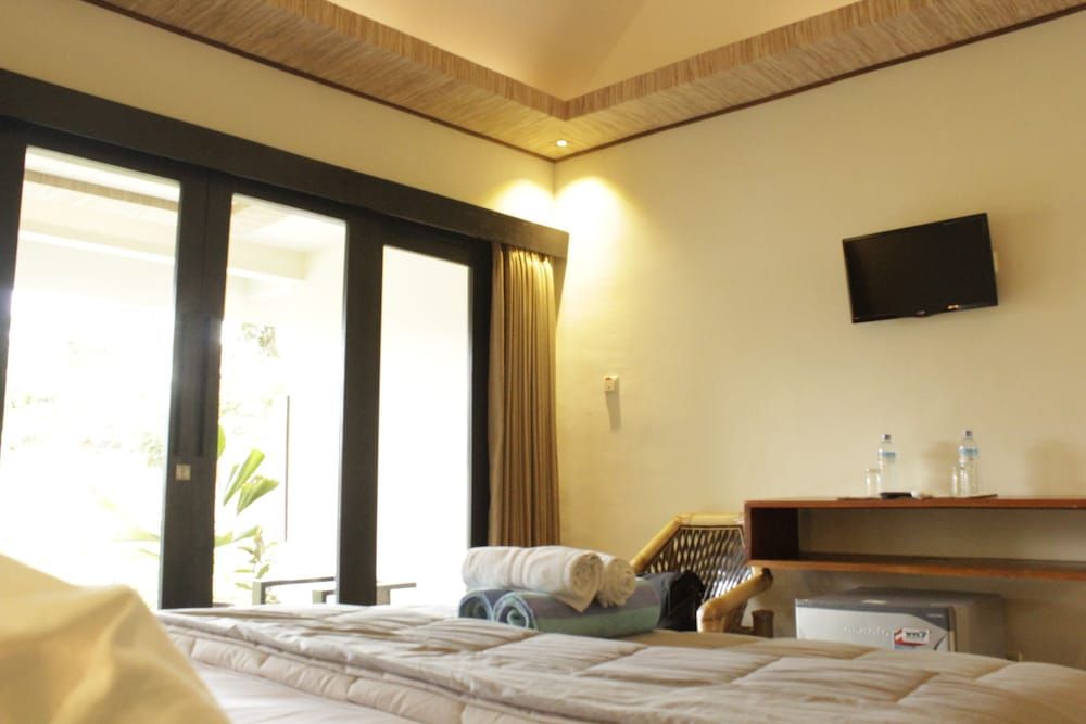Deluxe Double Room, Terrace, Poolside