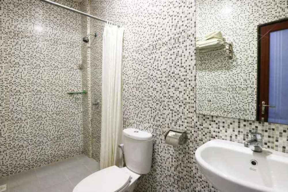 Blitz Hotel Batam Near Sultan Mahmud Ri'ayat Shah Mosque Superior Room 4