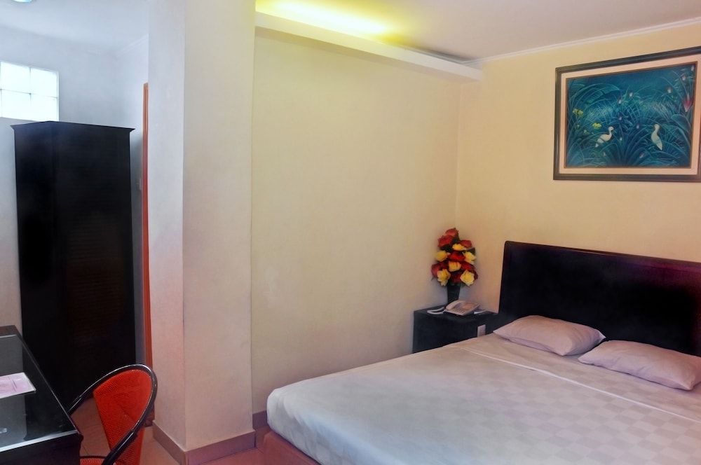 undefined Plaza Hotel Harco Mangga Dua 8