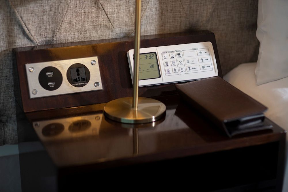 Wyndham Panbil Batam Deluxe Room, 1 Queen Bed, Smoking (Garden) 5