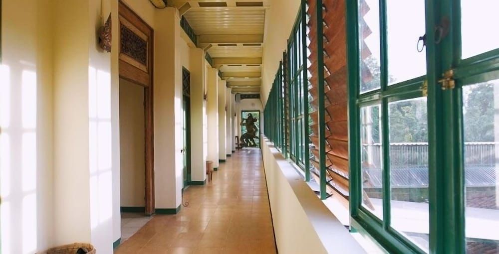 undefined SARE Suites 10