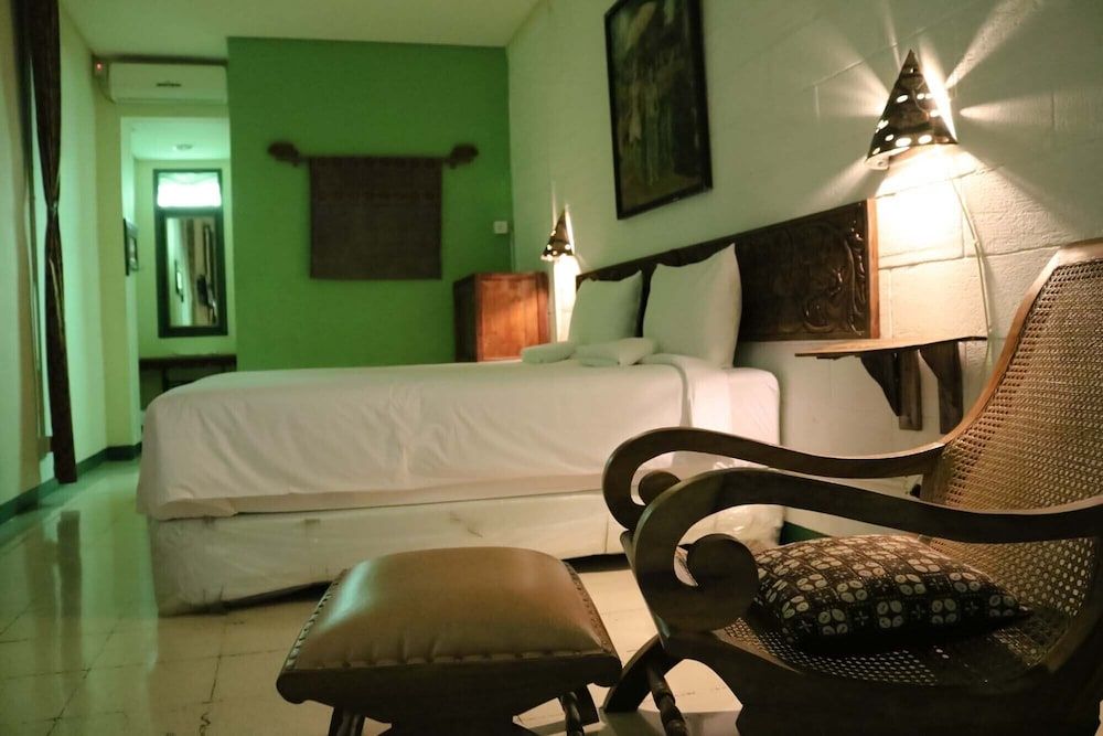 undefined SARE Suites