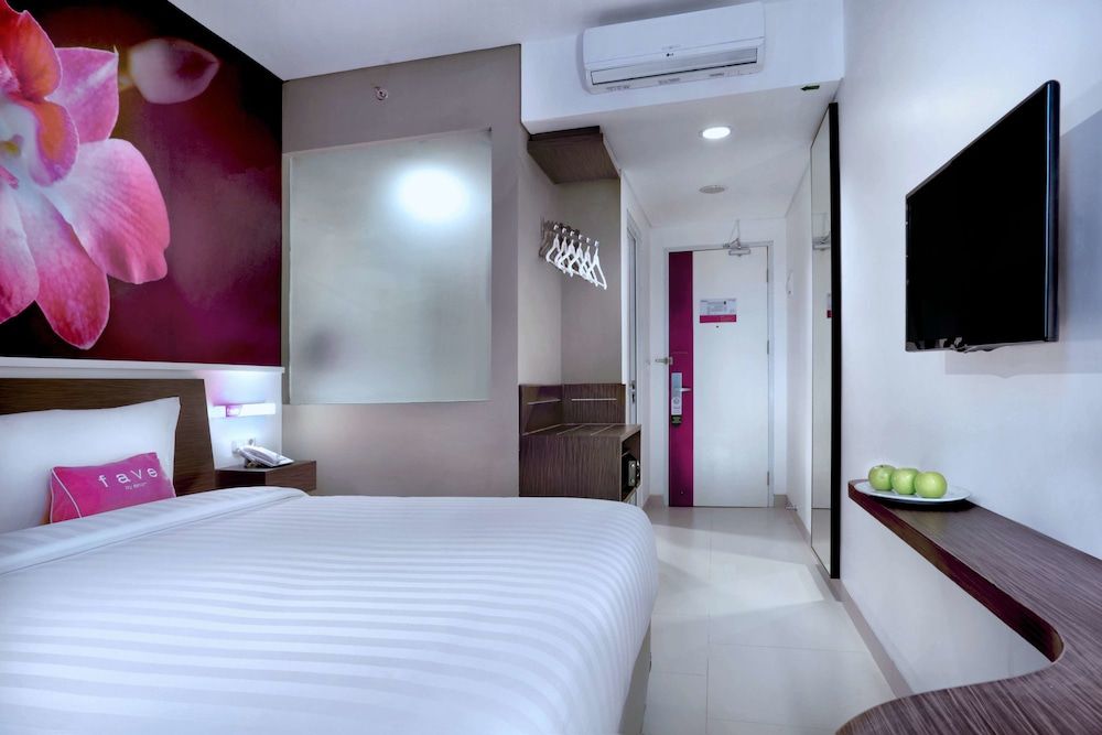 favehotel Margonda Standard Room 4