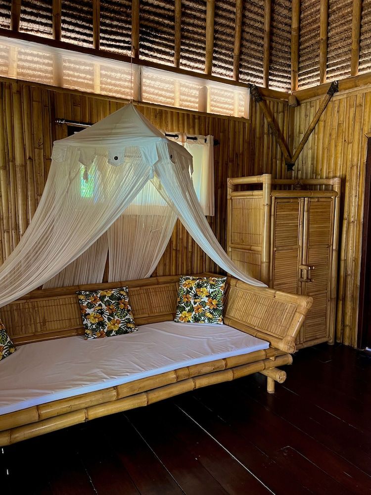 Rinjani Beach Eco Resort Bamboo Bungalow 12