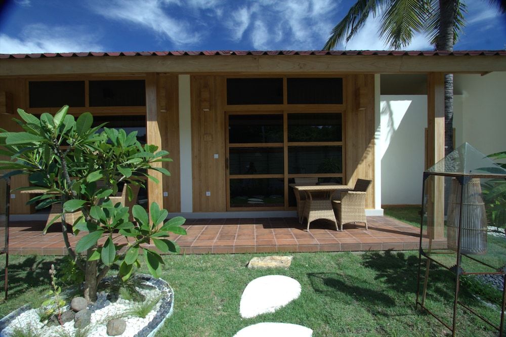 undefined Pearl of Trawangan 9