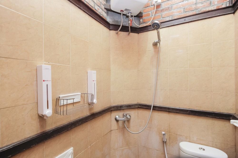 RedDoorz @ Cilandak Timur Double Room 15