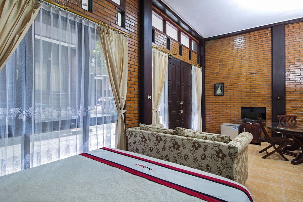RedDoorz @ Cilandak Timur Double Room 17