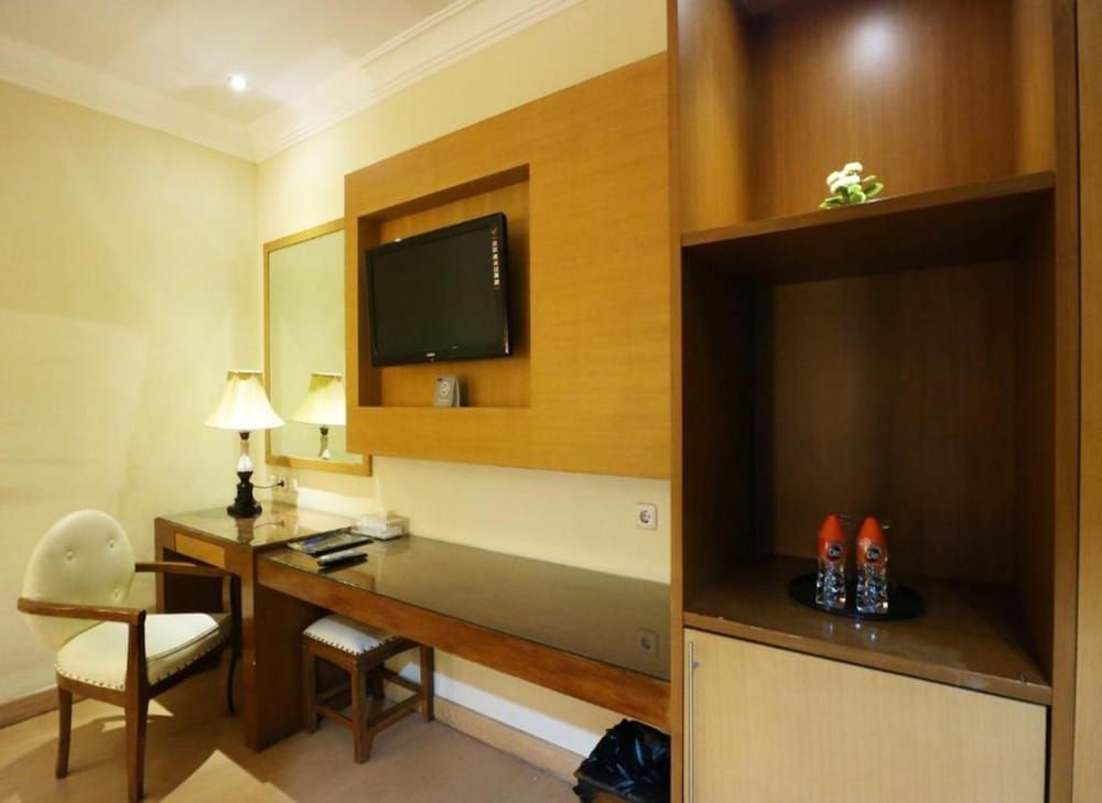 Coin's Hotel Jakarta Standard Double Room 9