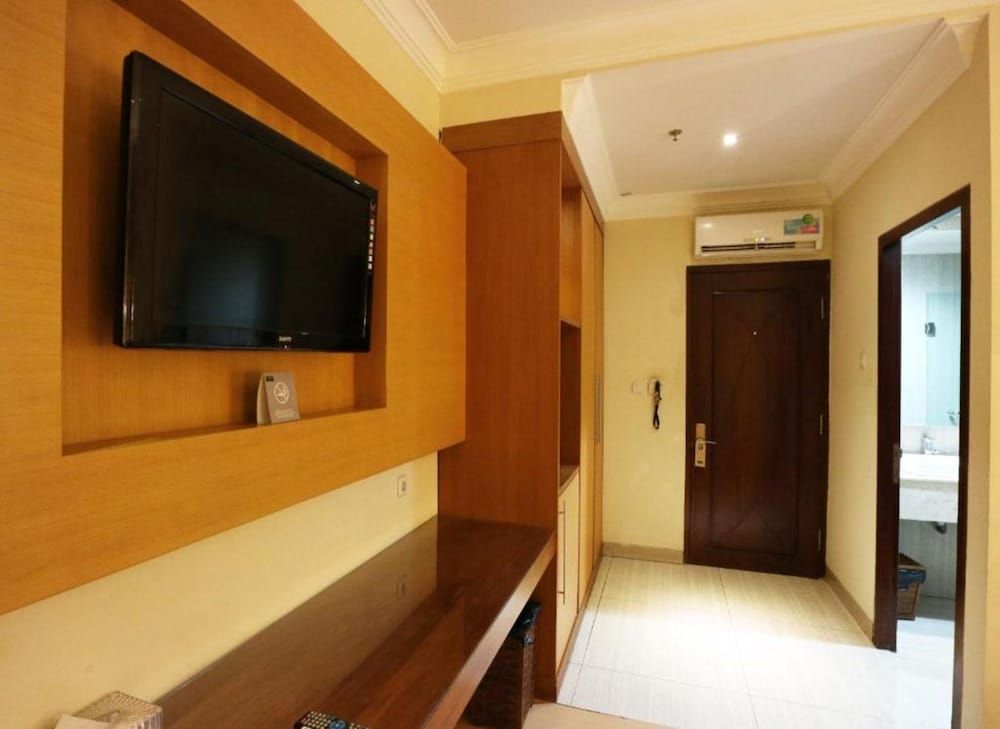 Coin's Hotel Jakarta Standard Double Room 7
