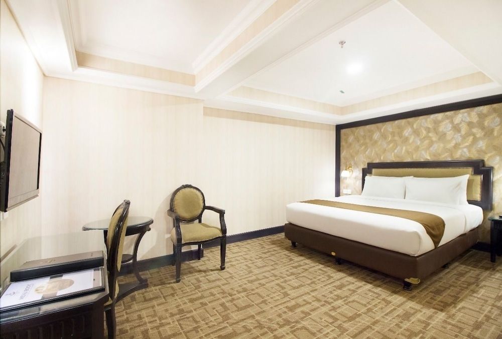 Golden Boutique Hotel Melawai Deluxe Suite Double or Twin Room No Window