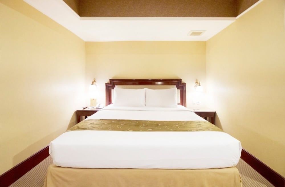 Golden Boutique Hotel Melawai Deluxe Room No Window 3