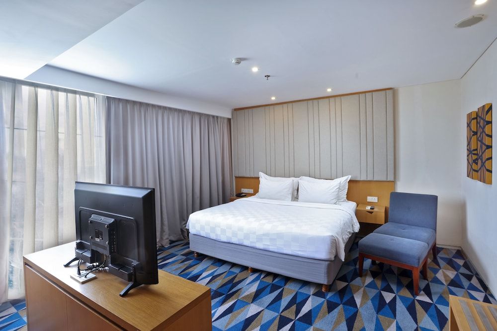 undefined Swiss-Belhotel Pondok Indah 5