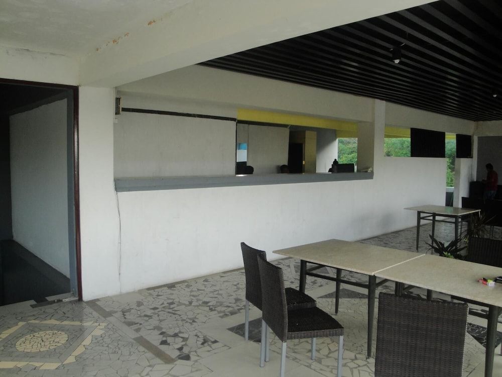 undefined Hotel Pagi 3