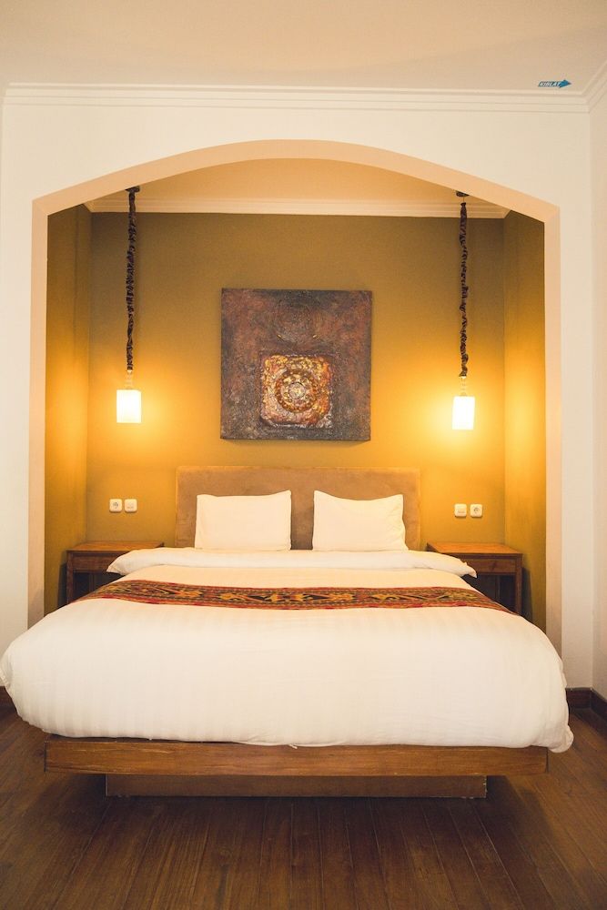 Ocean View Residence - Hotel Jepara Deluxe Room 3