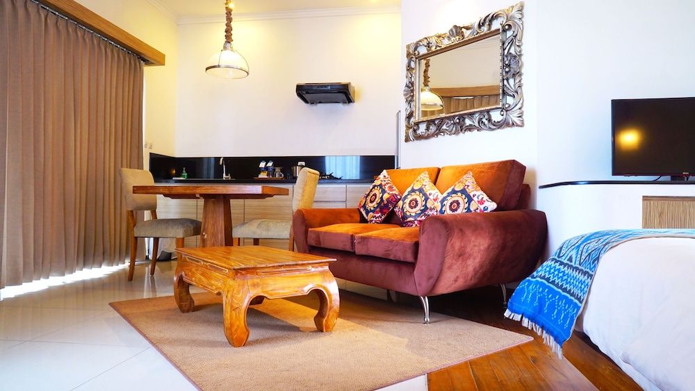 Ocean View Residence - Hotel Jepara Deluxe Room 17