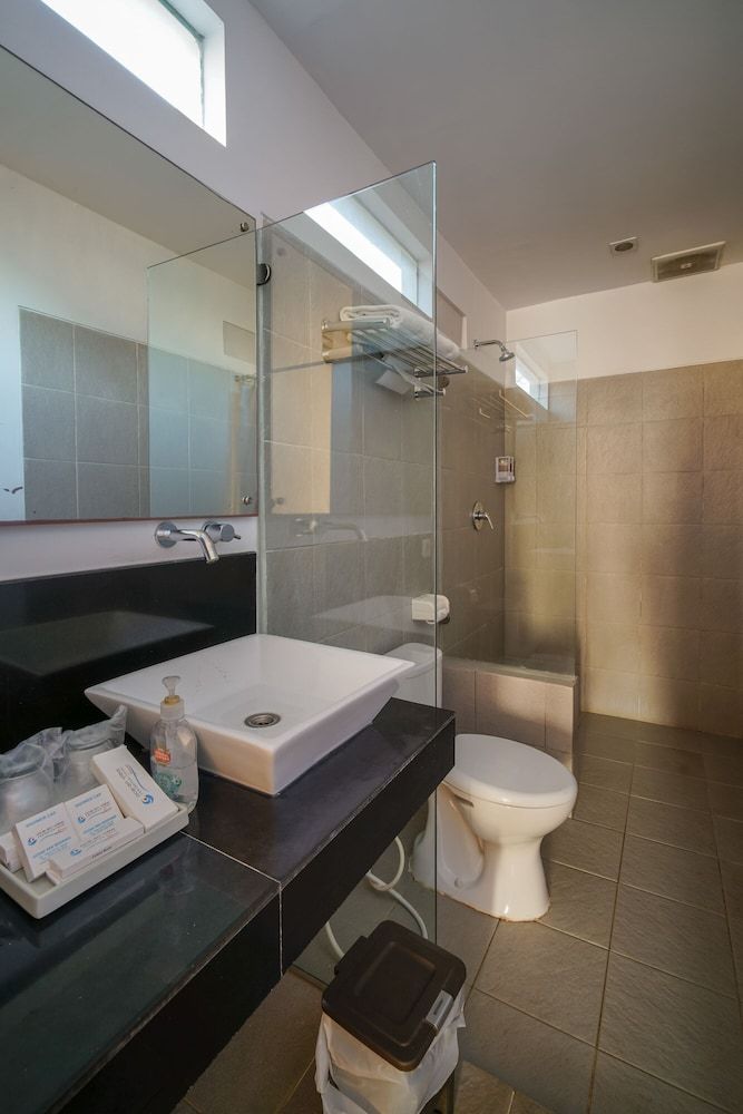 Ocean View Residence - Hotel Jepara Deluxe Room 14