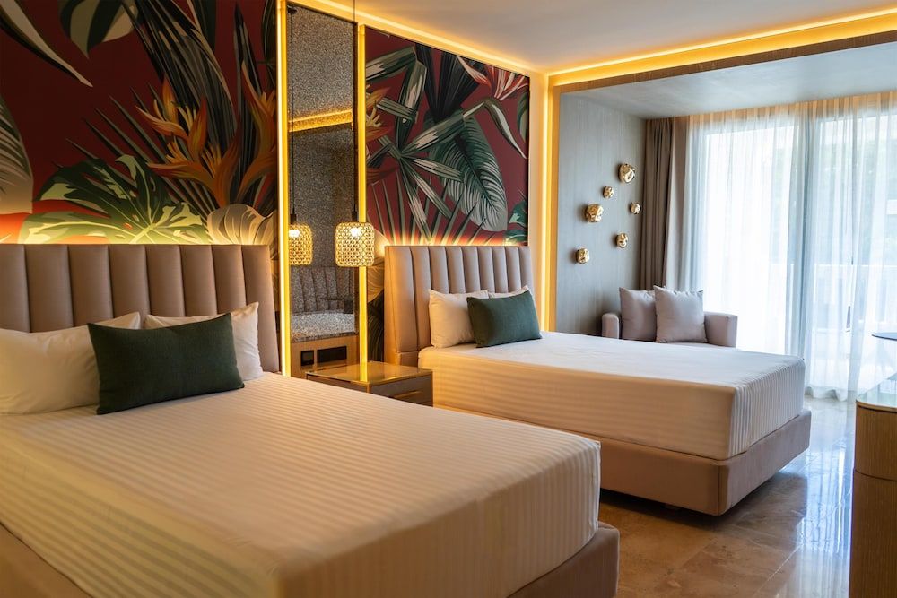 Grand Riviera Princess - All Inclusive Deluxe Room, Garden View 3