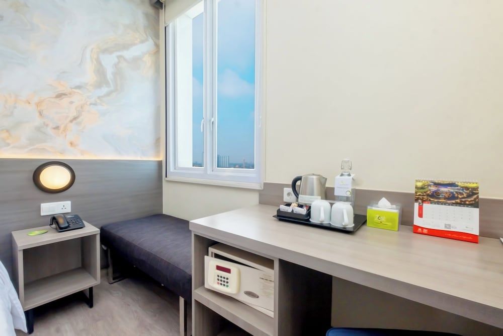 Zest Jemursari by Swiss-Belhotel International Zest New Queen Room 9