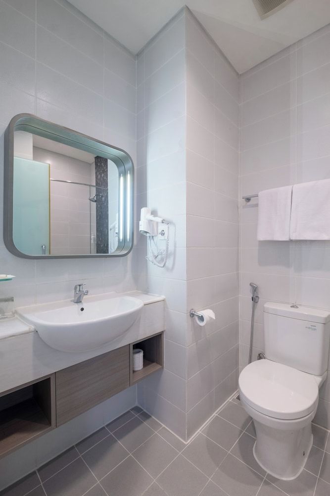 Zest Jemursari by Swiss-Belhotel International Zest New Queen Room 6