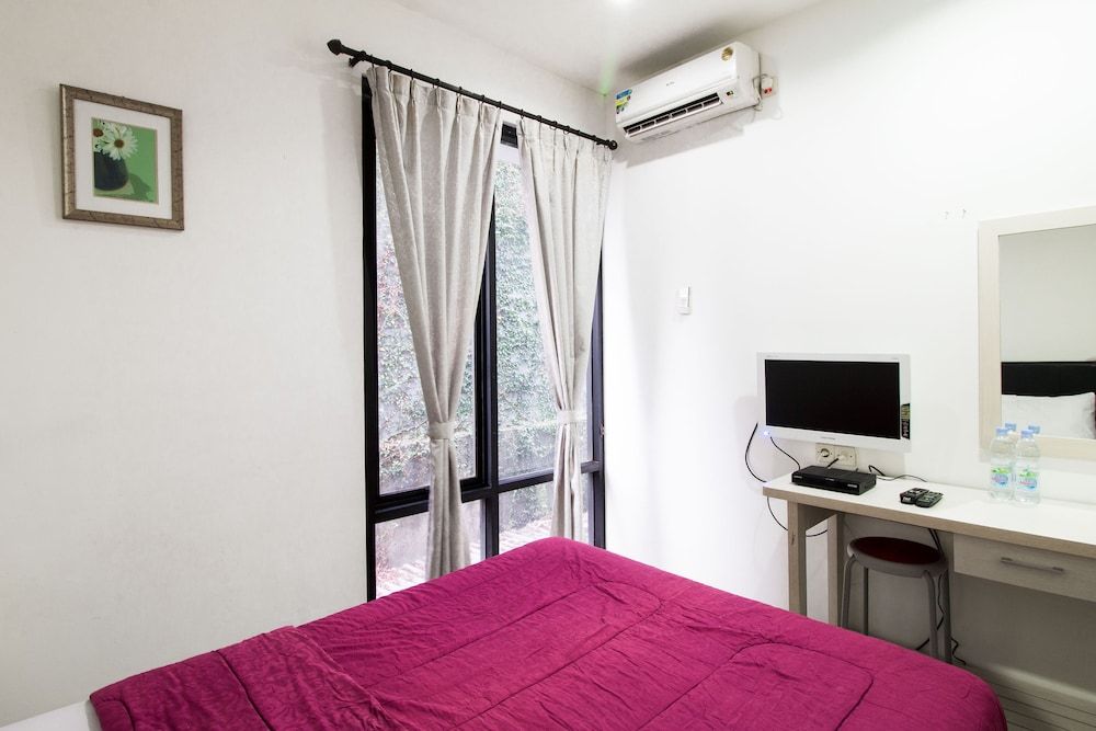 undefined RedDoorz @ Cilandak 3 8