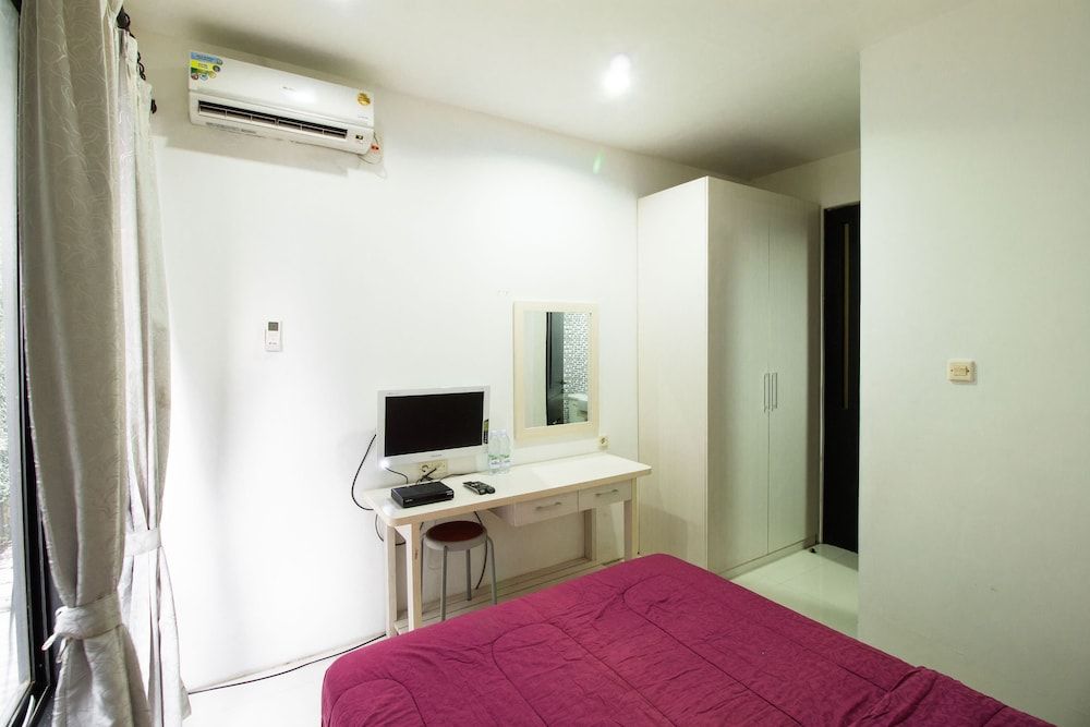 undefined RedDoorz @ Cilandak 3 5