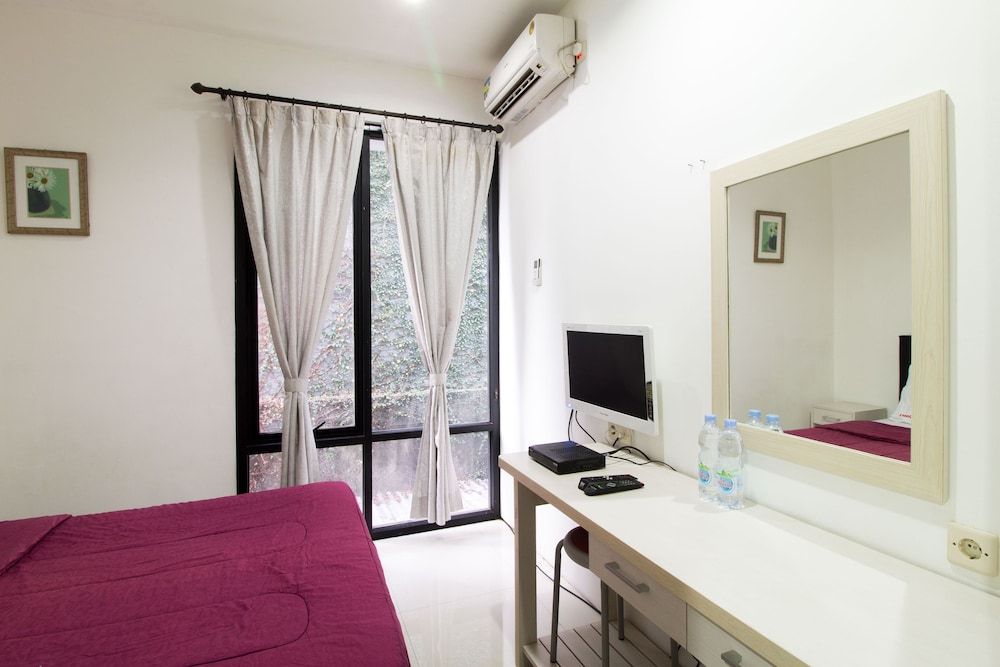 undefined RedDoorz @ Cilandak 3 7